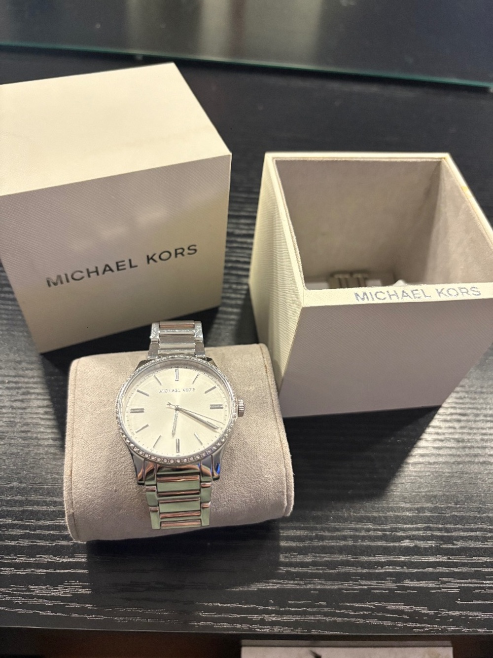 MK watch